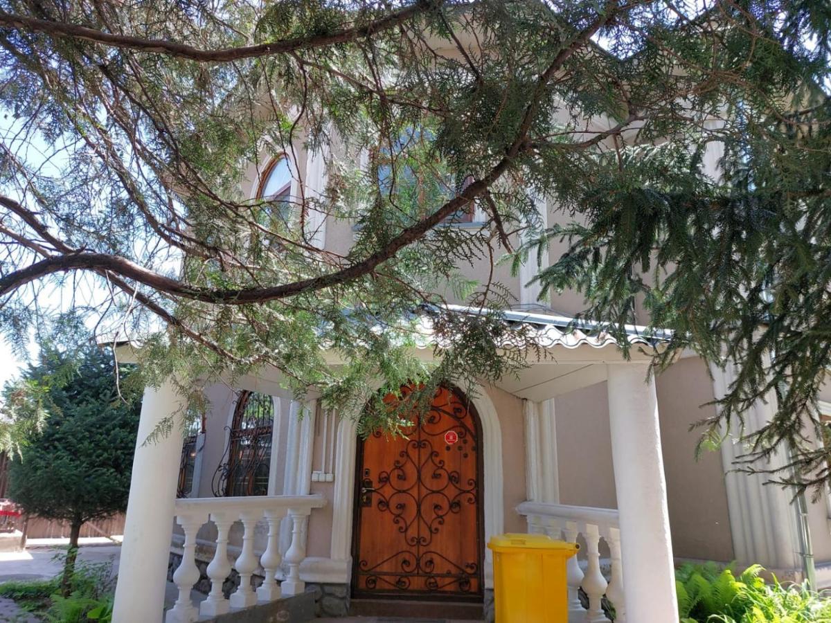 Room Hostel Dostyk アルマトイ エクステリア 写真