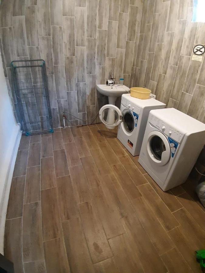 Room Hostel Dostyk アルマトイ エクステリア 写真
