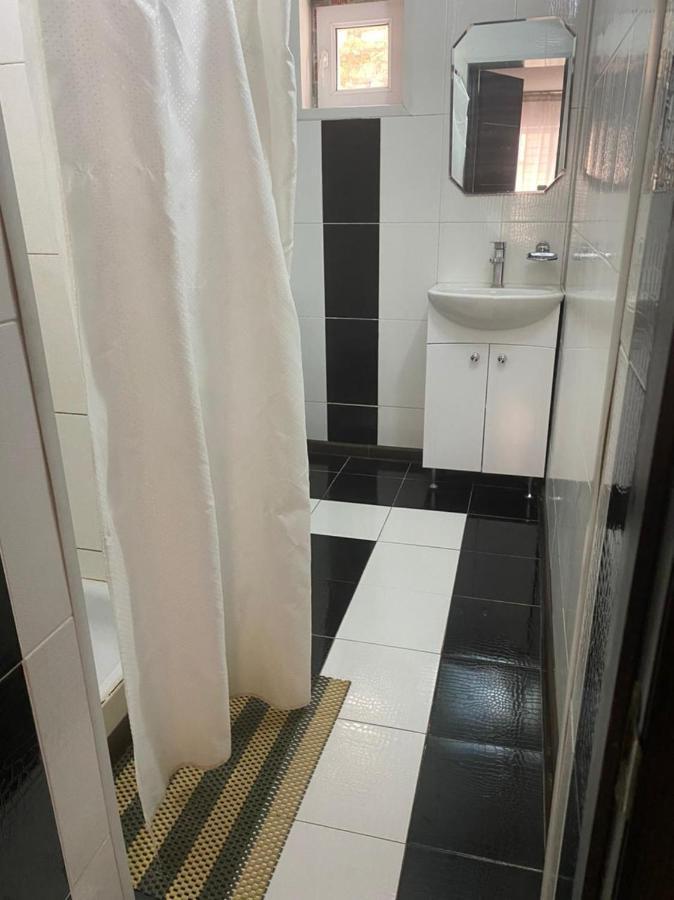 Room Hostel Dostyk アルマトイ エクステリア 写真