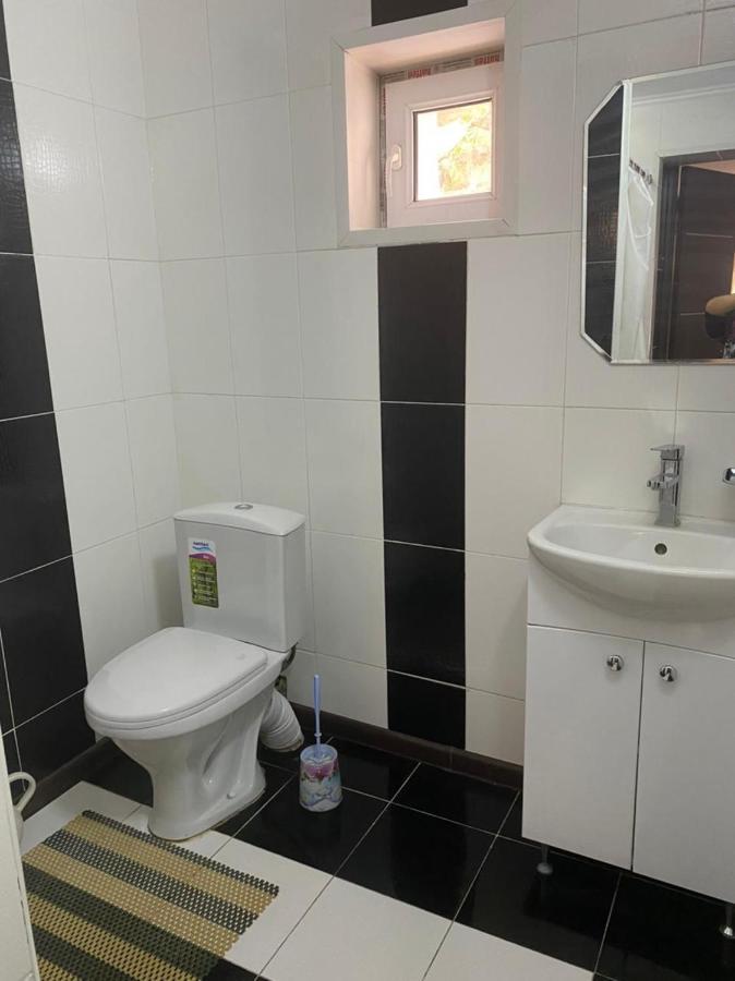 Room Hostel Dostyk アルマトイ エクステリア 写真