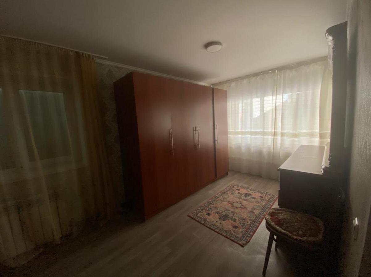 Room Hostel Dostyk アルマトイ エクステリア 写真