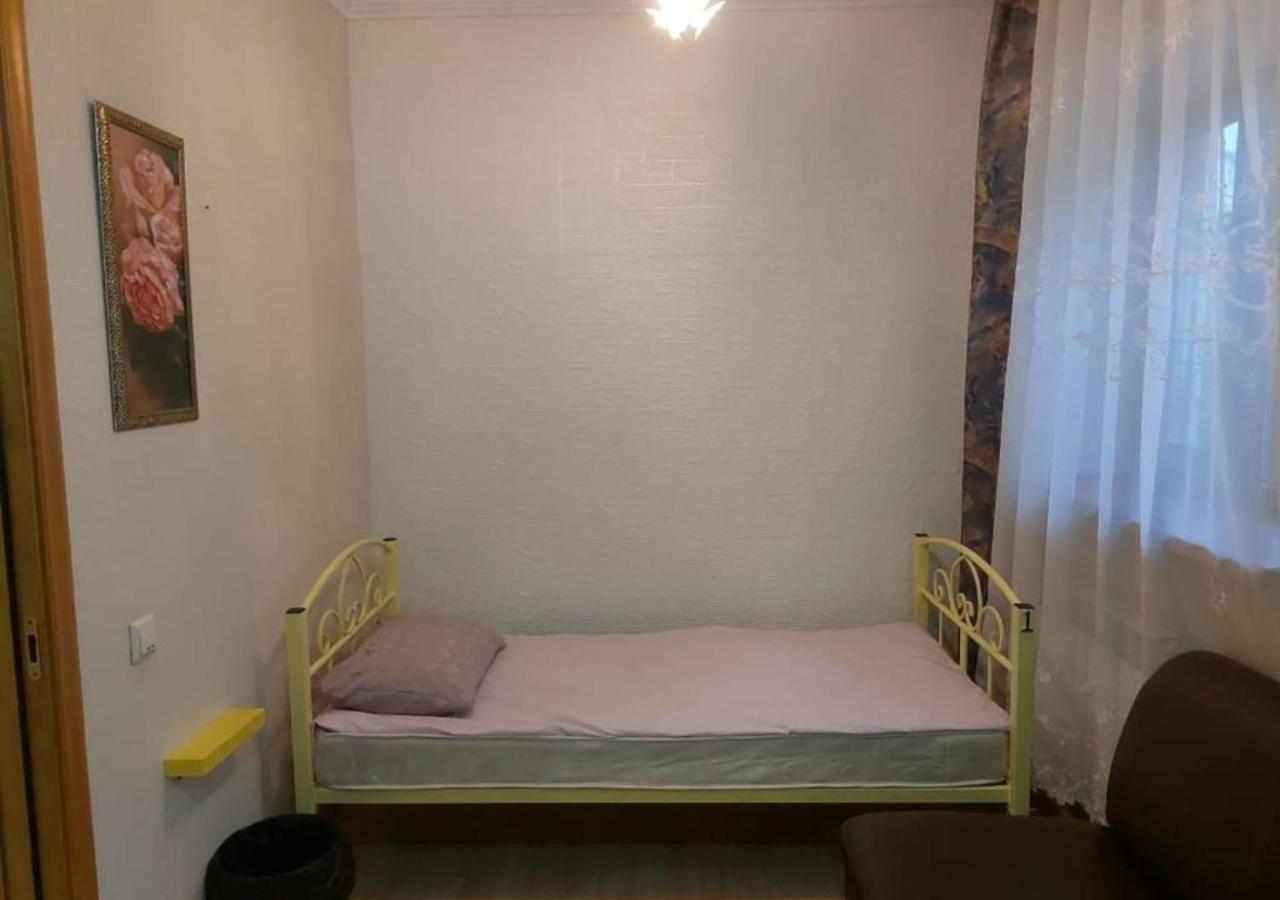 Room Hostel Dostyk アルマトイ エクステリア 写真