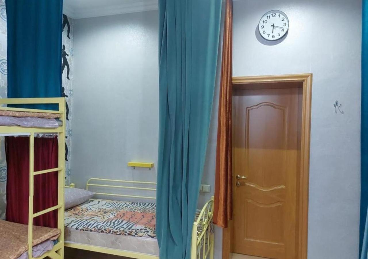 Room Hostel Dostyk アルマトイ エクステリア 写真