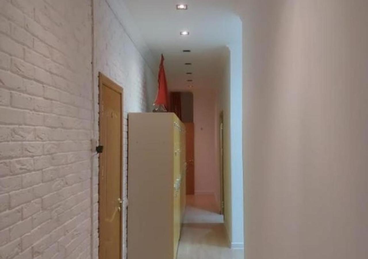 Room Hostel Dostyk アルマトイ エクステリア 写真