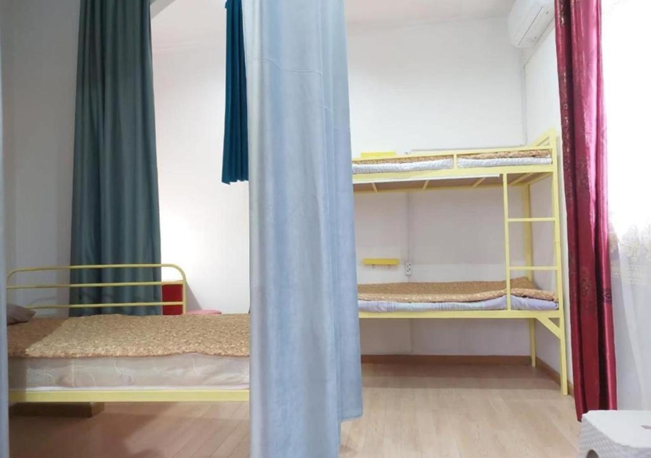 Room Hostel Dostyk アルマトイ エクステリア 写真
