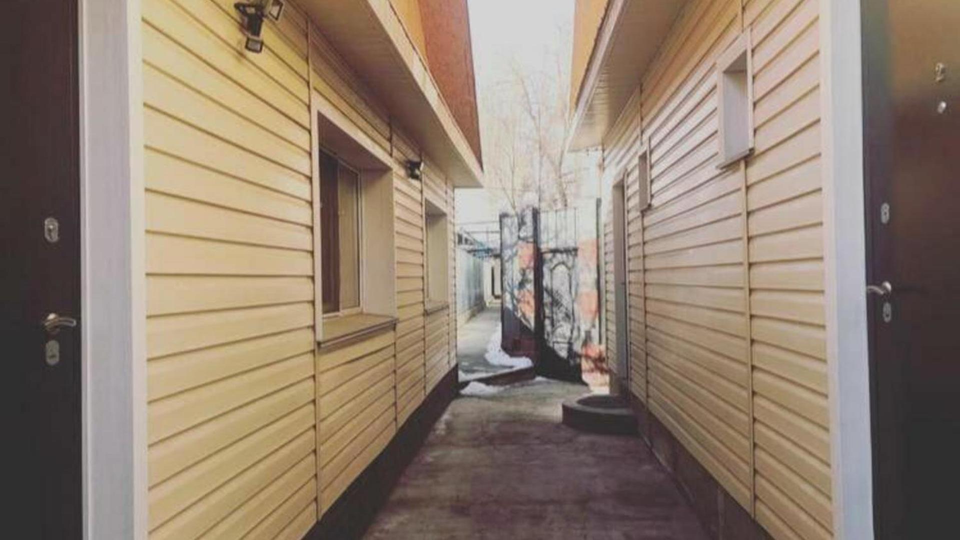 Room Hostel Dostyk アルマトイ エクステリア 写真
