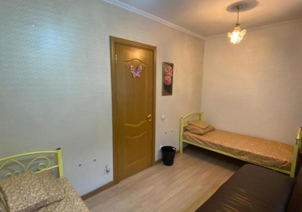 Room Hostel Dostyk アルマトイ エクステリア 写真