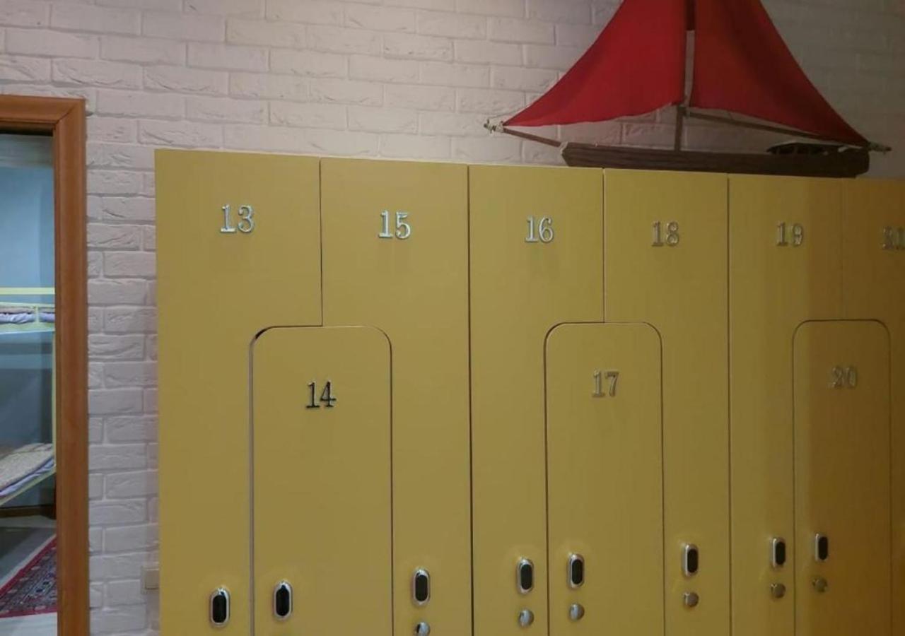 Room Hostel Dostyk アルマトイ エクステリア 写真