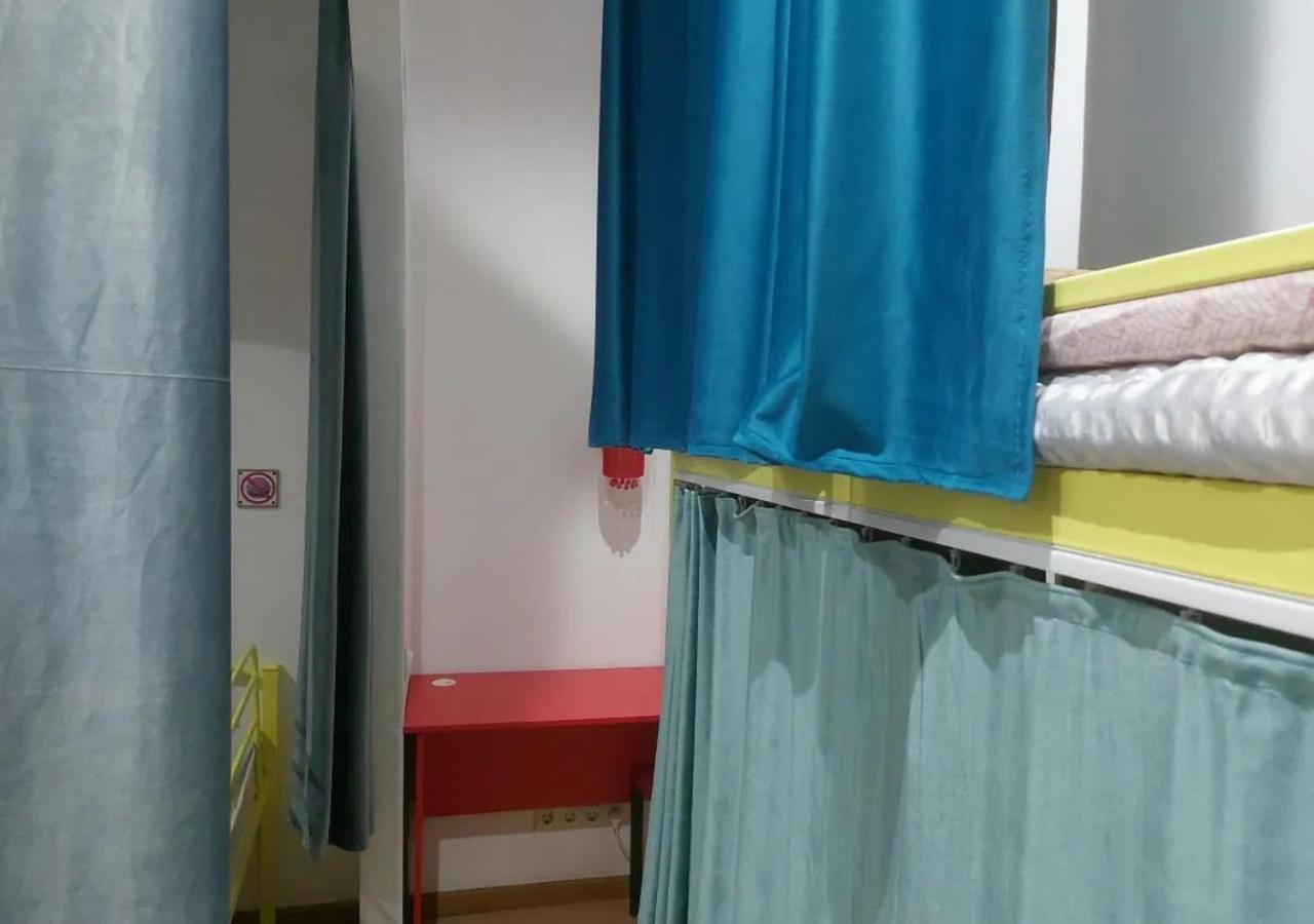 Room Hostel Dostyk アルマトイ エクステリア 写真