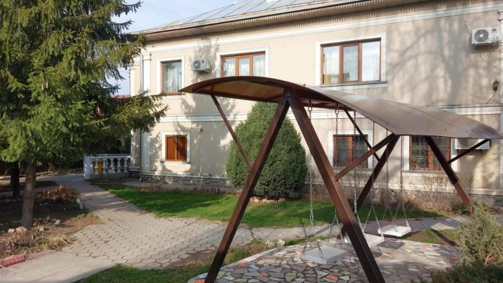 Room Hostel Dostyk アルマトイ エクステリア 写真
